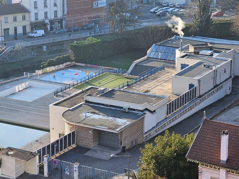 Renovated 2-Bed Apartment 2 Min From Lyon Oullins Exterior photo